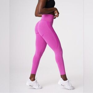 NVGTN Vibrant Pink Leggings